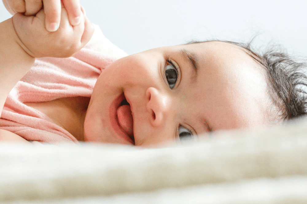 Gusi Putih pada Bayi Pertanda Apa? Simak Penjelasannya