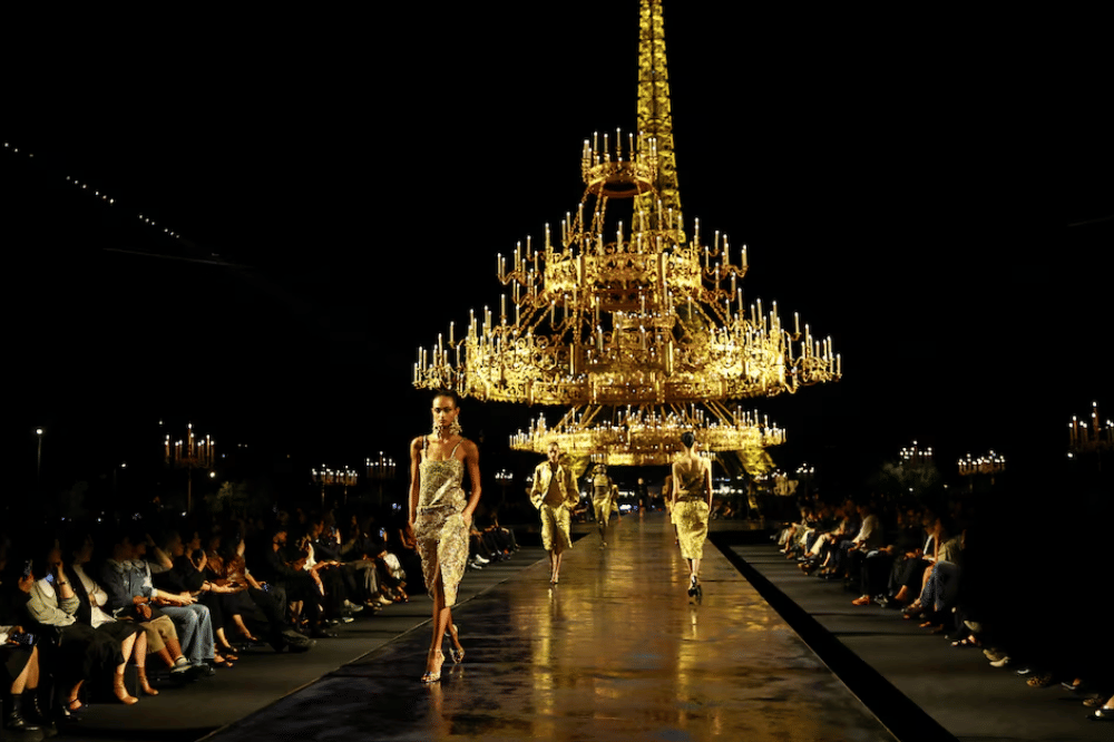 Diduga Menjadi Koleksi Terakhir Anthony Vaccarello untuk Saint Laurent