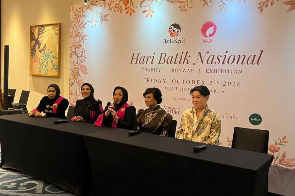 Enam desainer Indonesia melelang karya untuk UMKM perempuan