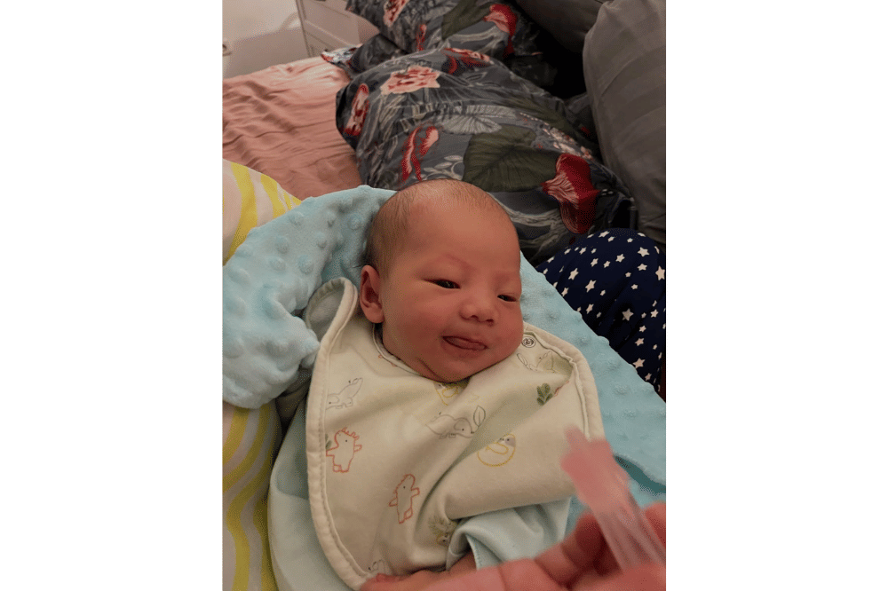 Foto wajah Benjiro anak Adhisty Zara