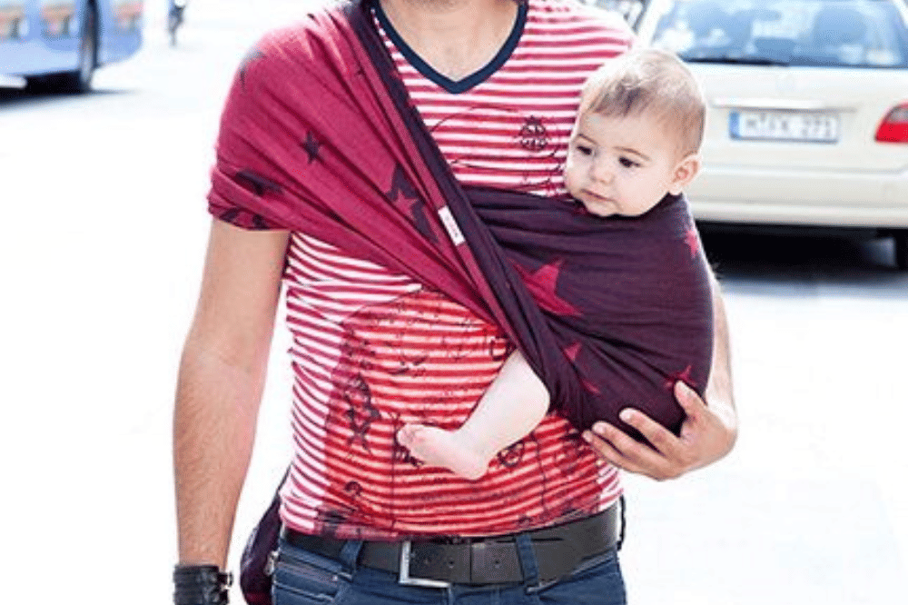 Kapan bayi boleh digendong pekeh?