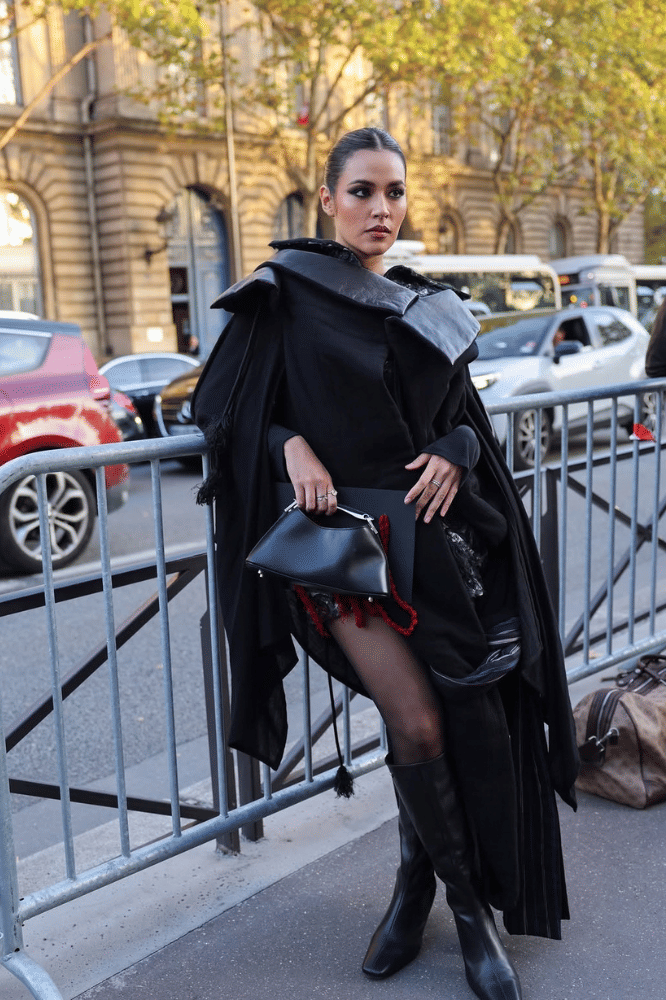 Tampil Bold dan Edgy dengan Outfit Serba Hitam