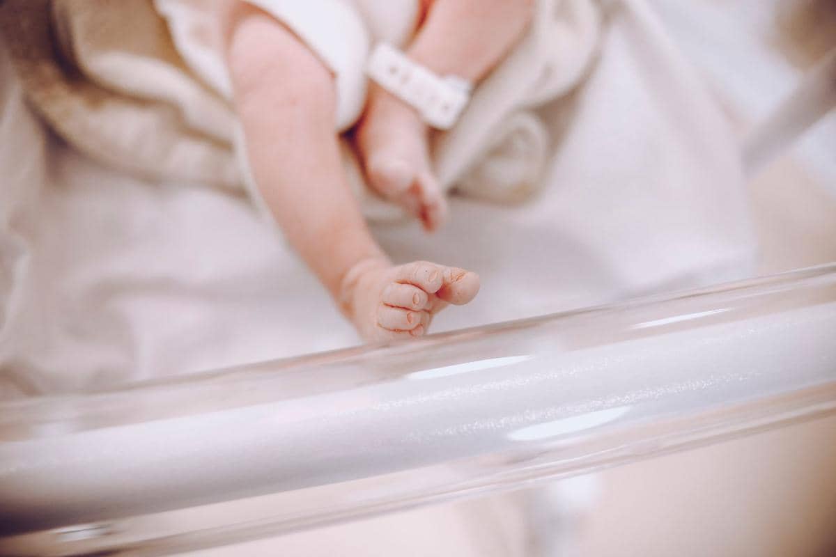Bayi Usia 24 Hari di Surabaya Meninggal usai Diduga Dicekoki Telur Mentah
