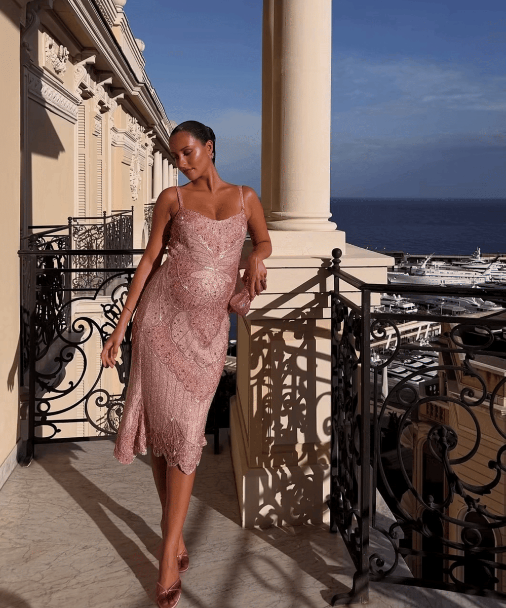 ⁠⁠Alexandra Leclerc Tetap Elegan saat Hamil (3)