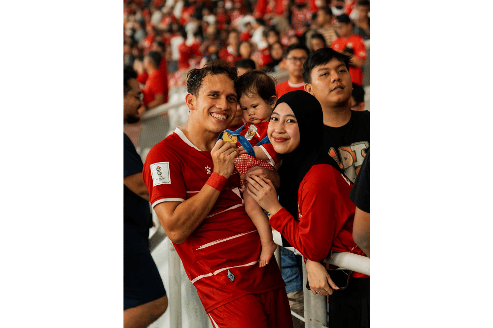 Foto Elara saat dukung sang papa, Egy Maulana Vikri 