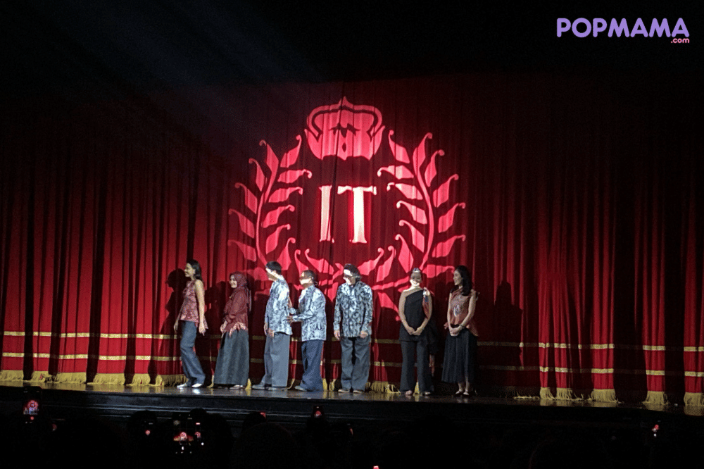 SMERTI - IWAN TIRTA Runway 2027 Menafsirkan Jejak Memori Lewat Batik