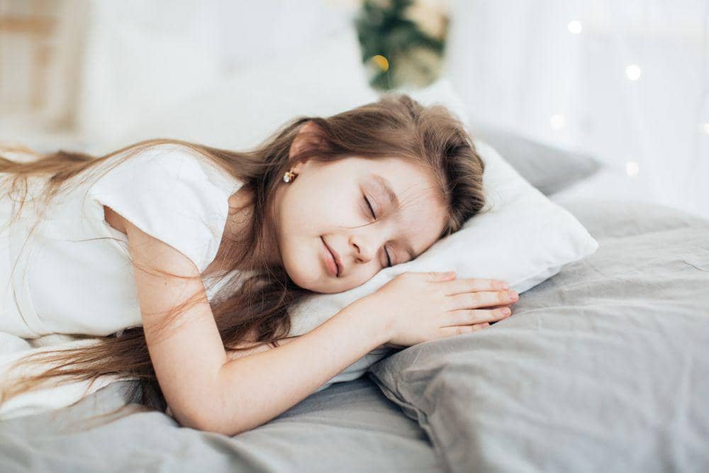 Fakta penggunaan eye mask saat tidur pada anak meningkatkan kualitas tidurnya