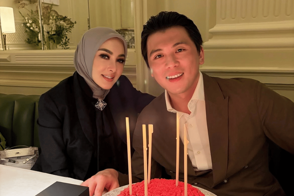 Syahrini merasa Reino Barack tidak mengubah kepribadiannya