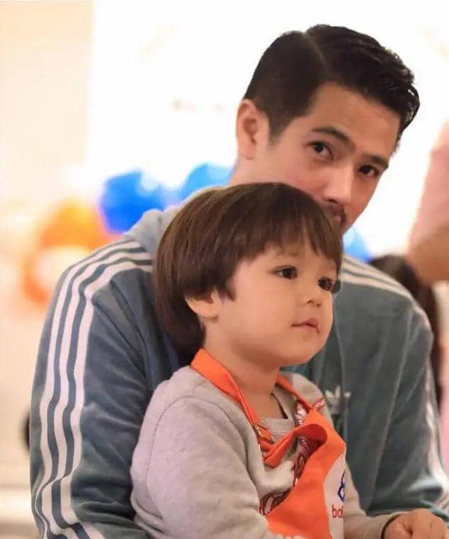 Foto Akrab El Barack dan Erick Iskandar dari Kecil 6.jpg