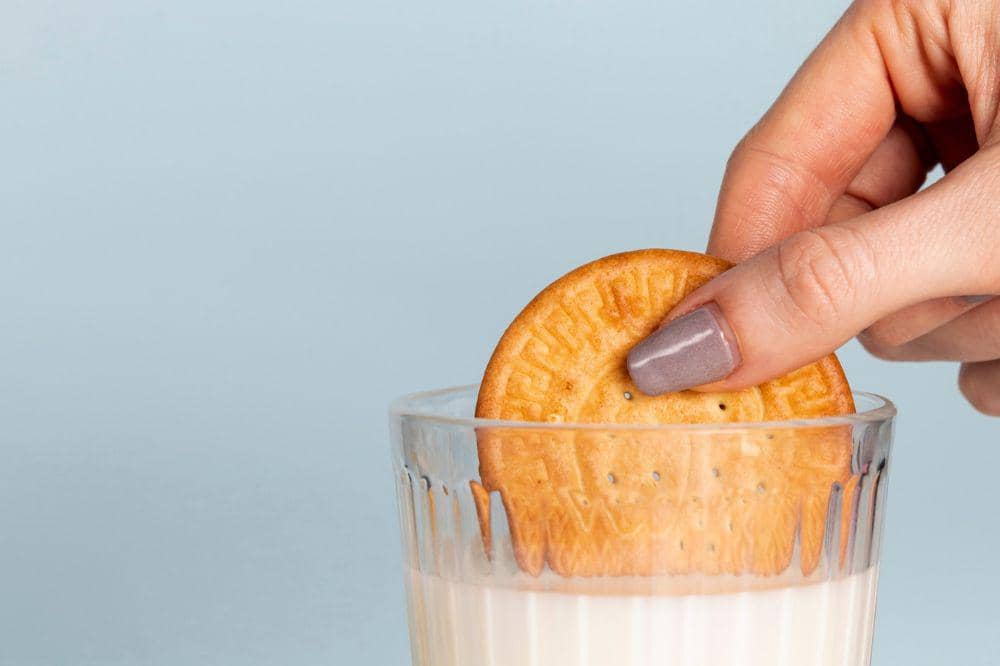 3 Tips Makan Marie Biskuit Lebih Nikmat untuk Camilan Keluarga
