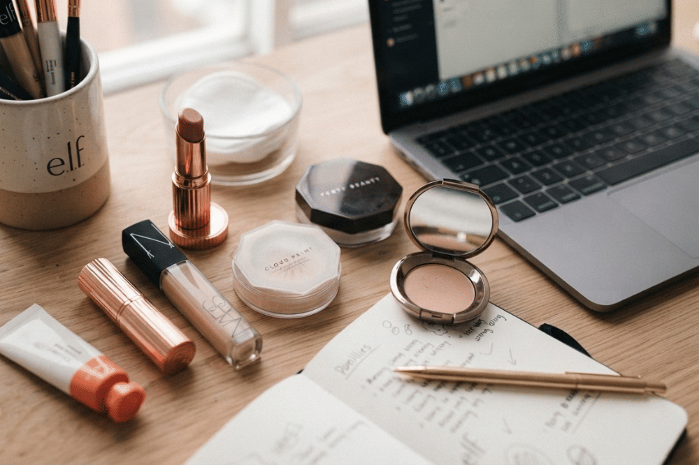 5 Tips agar Makeup Tetap Flawless dari Pagi hingga Pulang Kantor
