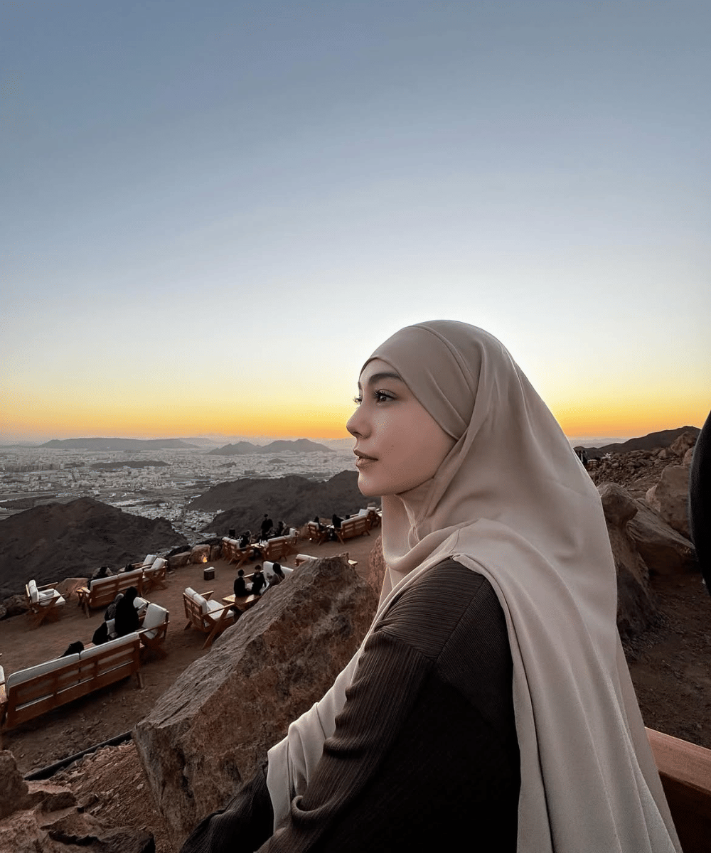 Ingin mencari ketenangan dan menjauh dari keramaian