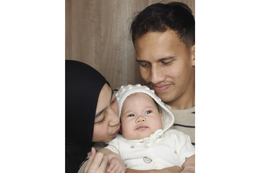 Foto Elara anak Adiba Khanza dan Egy dalam berbagai ekspresi