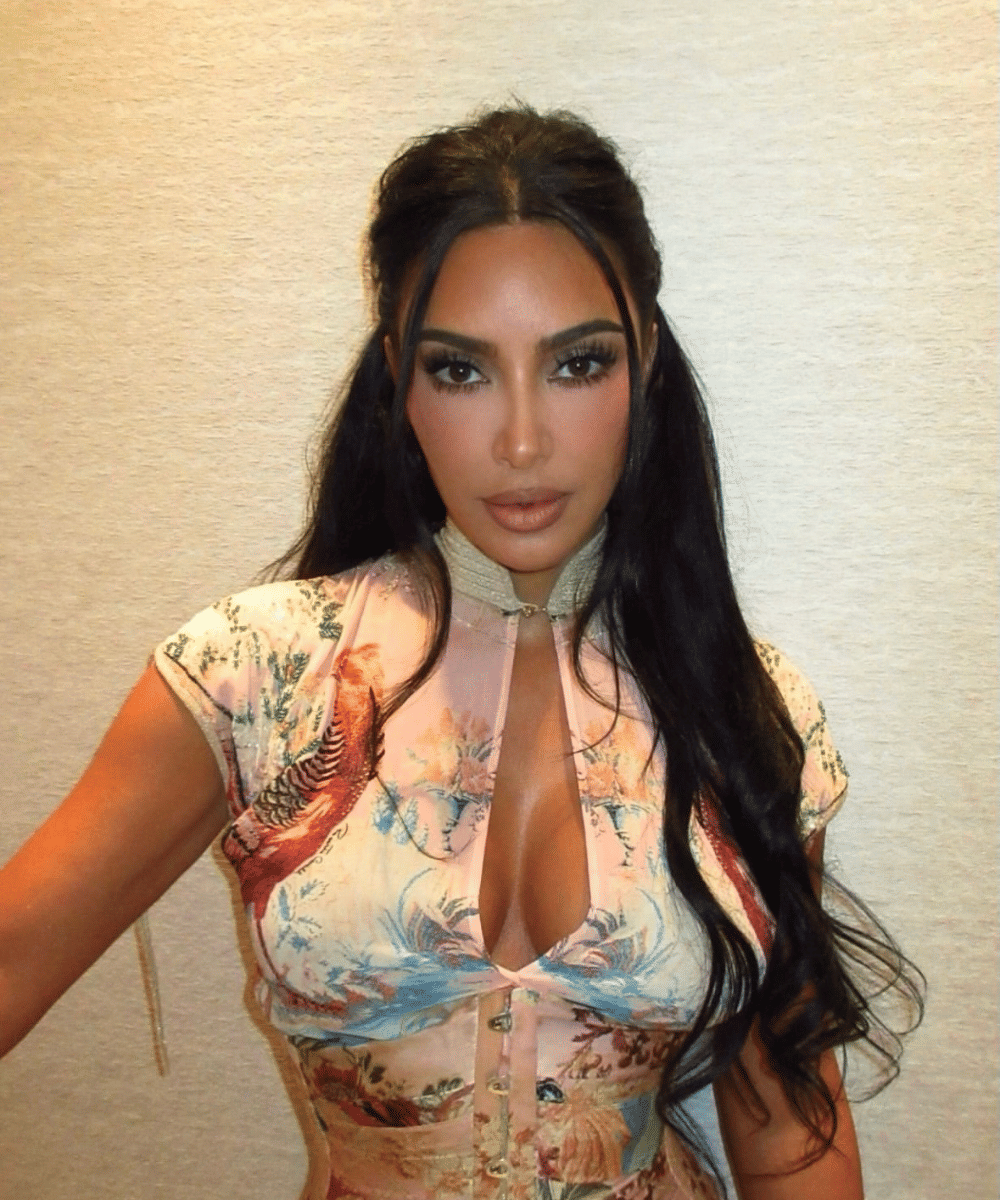 Penampilan Kim Kardashian di F1 Singapore GP (3)