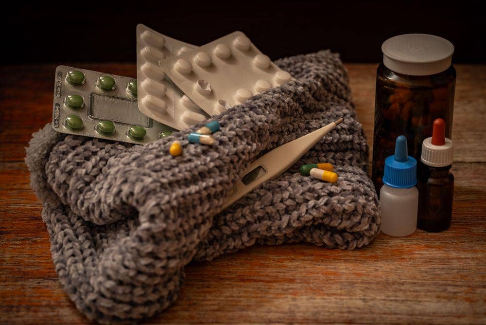 Menggunakan obat sesuai resep