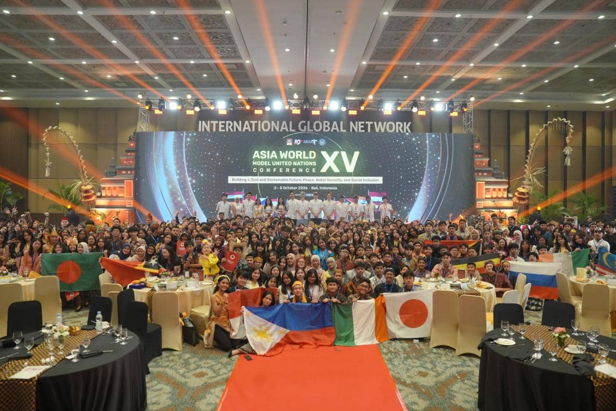 700 Delegasi asal 25 Negara di AWMUN XV Bali saat Closing Ceremony 