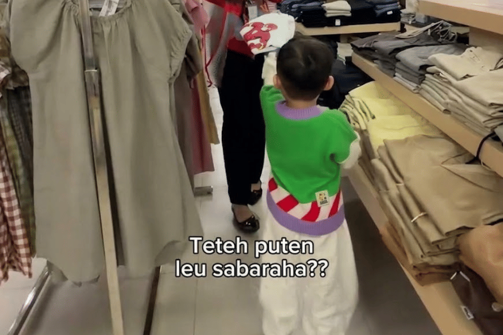 Momen Kenkulus beli pakaian dengan bahasa Sunda