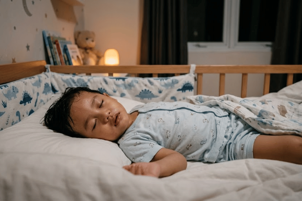 Anak balita berkeringat saat tidur