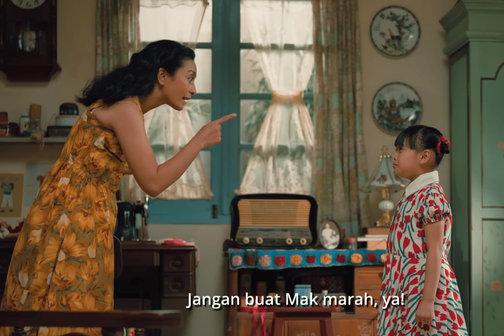 Irma Rihi merefleksikan cara orang tuanya mendidik lewat peran Mak