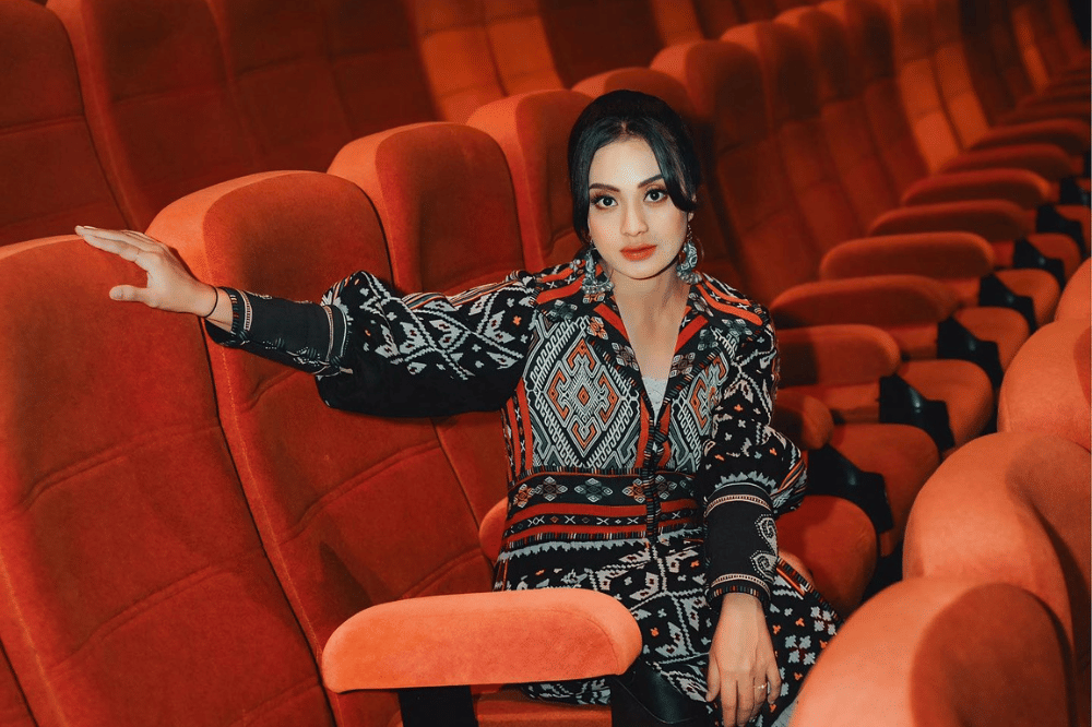 5 Fakta Keluarga Irma Rihi, Pemeran Mak di Film Na Willa