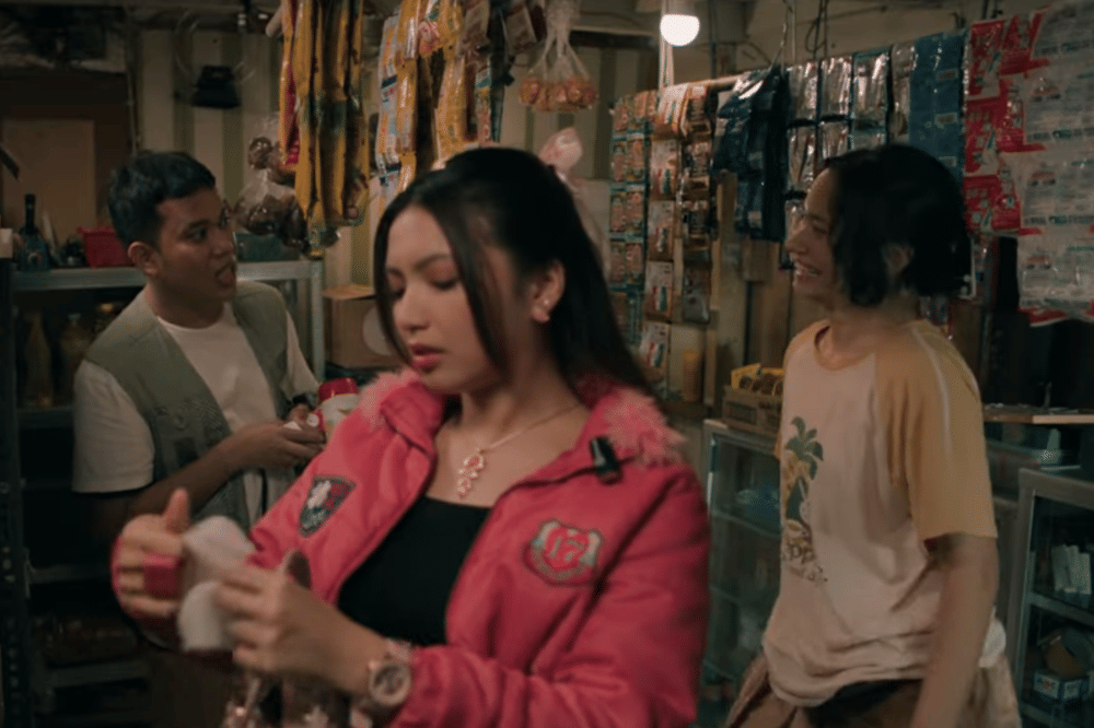 Review Film Siti Si Vampir, Fantasi-Komedi Satir dari Vampir Bekasi