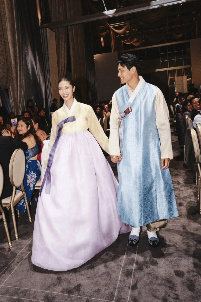 Hanbok Modern dengan Sentuhan Warna Pastel