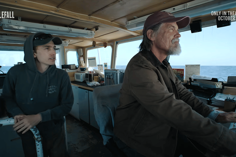 5 Fakta Hubungan Austin Abrams dan Papanya di Whalefall
