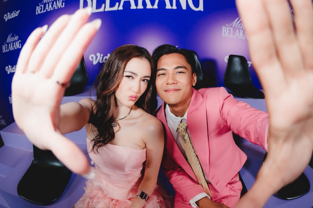 Kisah Perselingkuhan dalam Series Main Belakang 1