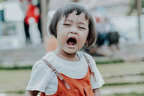 Tips gentle parentig tanpa memanjakan anak dengan berikan kebebasan berekspresi