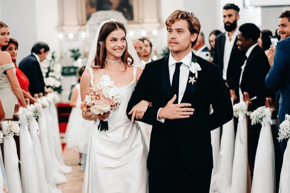 5 Fakta Keluarga Dylan Sprouse, Suami Barbara Palvin