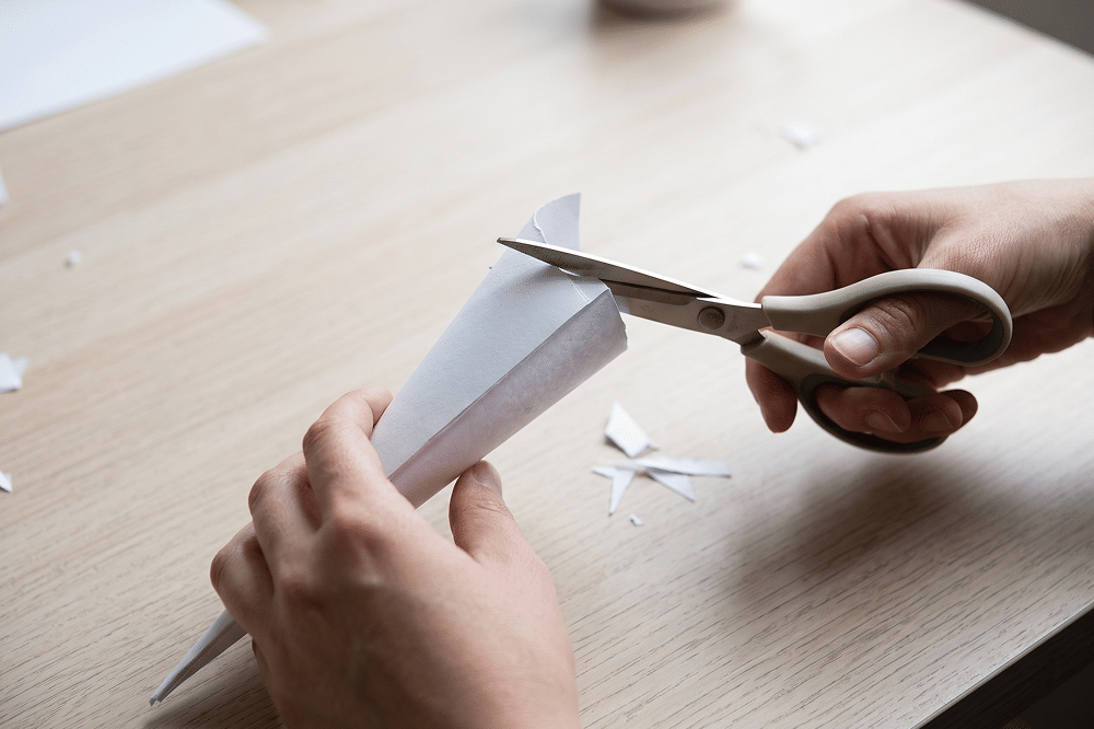Cara Membuat Jaring Laba-Laba dari Kertas
