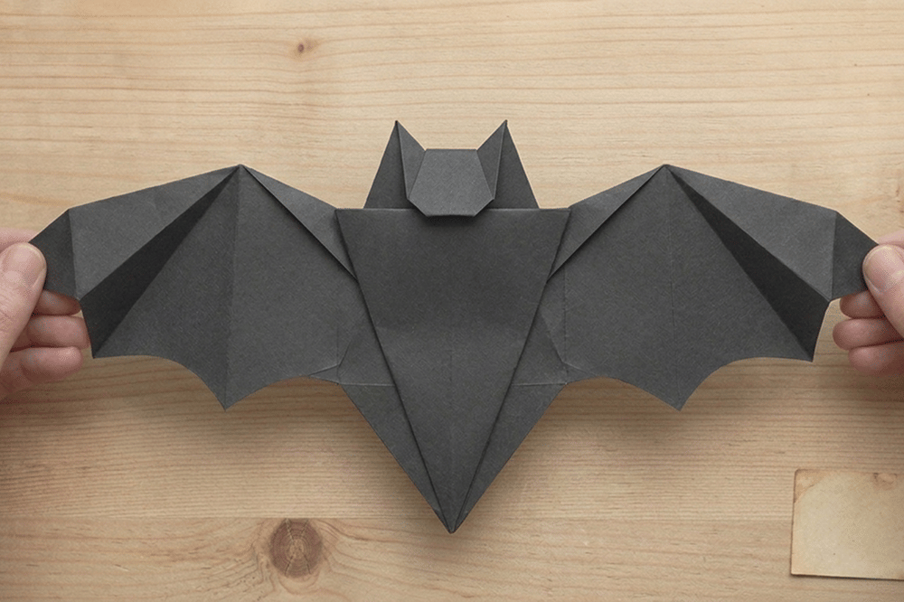 Cara Membuat Kelelawar dari Kertas Origami 4