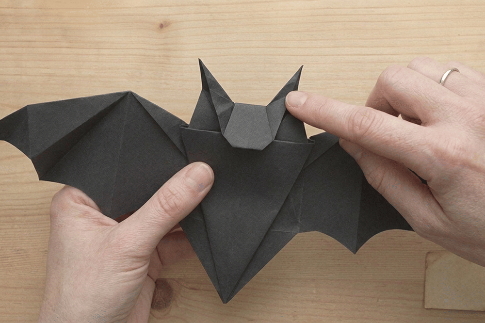 Cara Membuat Kelelawar dari Kertas Origami 1