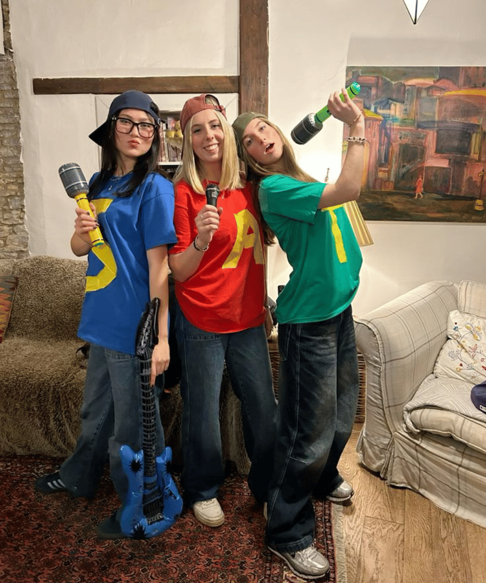 Ide Kostum Halloween dari Baju Sehari-hari (5)