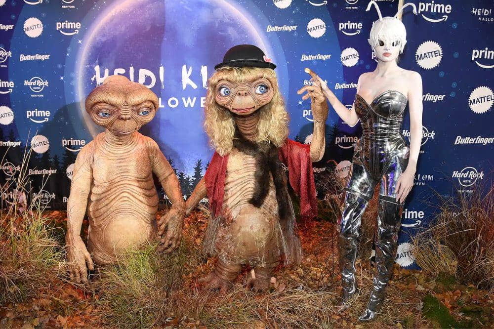 Heidi Klum dan Tom Kaulitz jadi E.T. dengan bantuan 30 FX artist