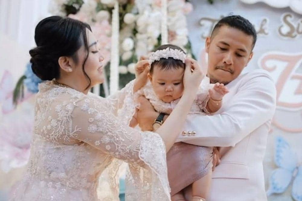 Via Vallen gelar tedak siten untuk anak keduanya