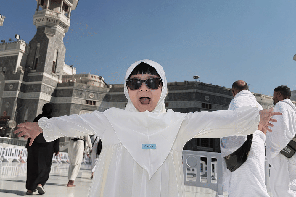 Ria Ricis Bersyukur Umrah Bareng Moana