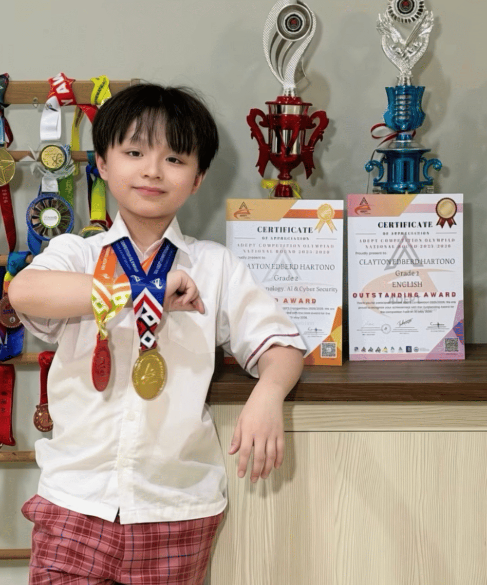 Clayton Edberd Hartono raih medali olimpiade Bahasa Inggris dan AI